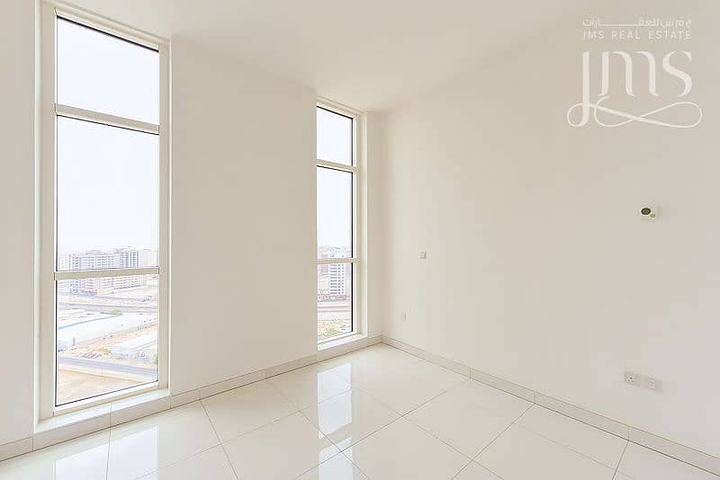 5 Bedroom1. jpg