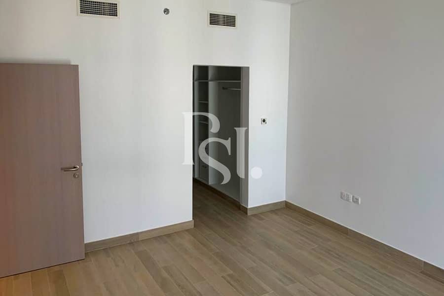 6 3BRM-Plus-Maid-Waters-Edge-Yas-Island-BUA-1515-SQFT-Abu-Dhabi-UAE (12). jpg