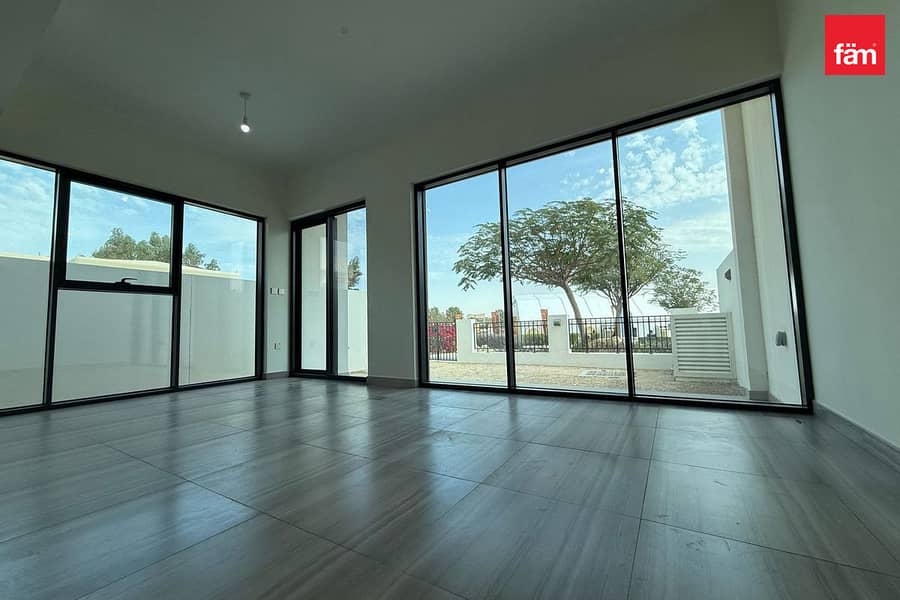 Таунхаус в Дамак Хиллс,Виллы Парк,Тринити, 4 cпальни, 215000 AED - 11044384 Таунхаус в Дамак Хиллс,Виллы Парк,Тринити, 4 cпальни, 215000 AED - 11044384