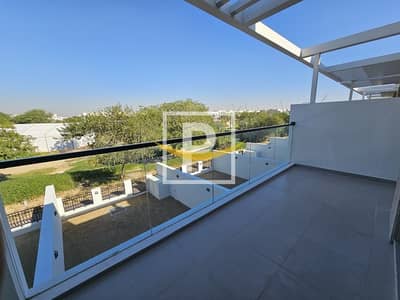 4 Bedroom Townhouse for Rent in DAMAC Hills, Dubai - Luxury 4-Bedroom Townhouse with Stunning Park View