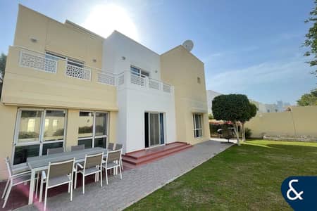 5 Bedroom Villa for Rent in The Meadows, Dubai - 5-Bed Villa | Full Lake View | Upgraded