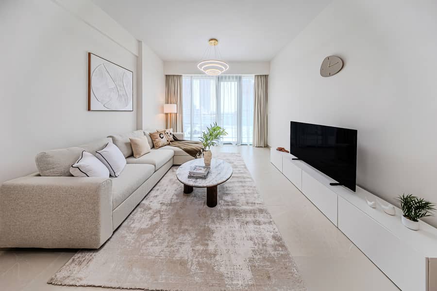 New apartment in Canal Front Residence Al Wasl