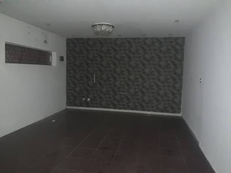 3 bedroom villa family for rent in Corniche-Ajman
