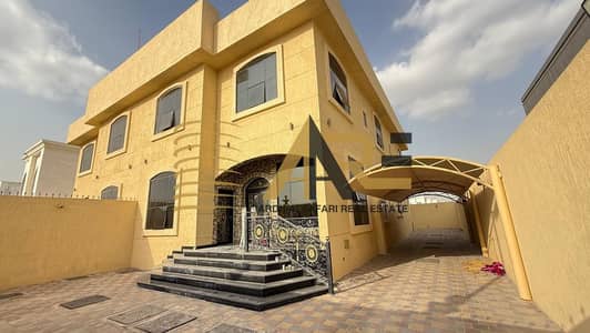 فیلا 5 غرف نوم للايجار في حوشي، الشارقة - IMG-20250215-WA0007. jpg