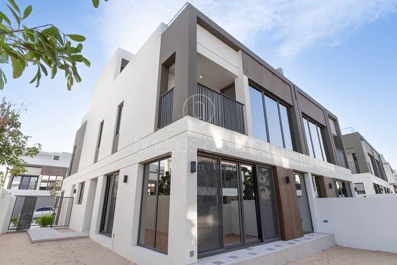 EXCLUSIVE 4BR + MAID | TWIN VILLA | PRIME LOCATION EXCLUSIVE 4BR + MAID | TWIN VILLA | PRIME LOCATION
