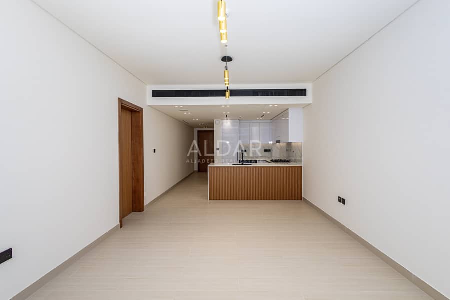 Vacant | Fitted Kitchen | Huge Layout | Call Now Vacant | Fitted Kitchen | Huge Layout | Call Now