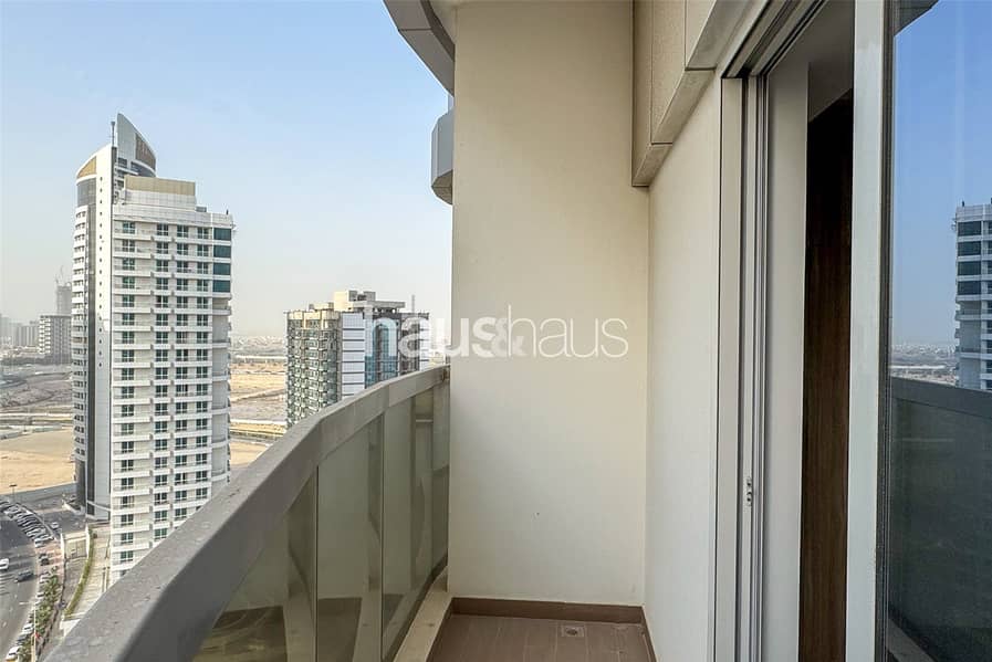 Large Balcony | Panoramic Views | Vacant Large Balcony | Panoramic Views | Vacant