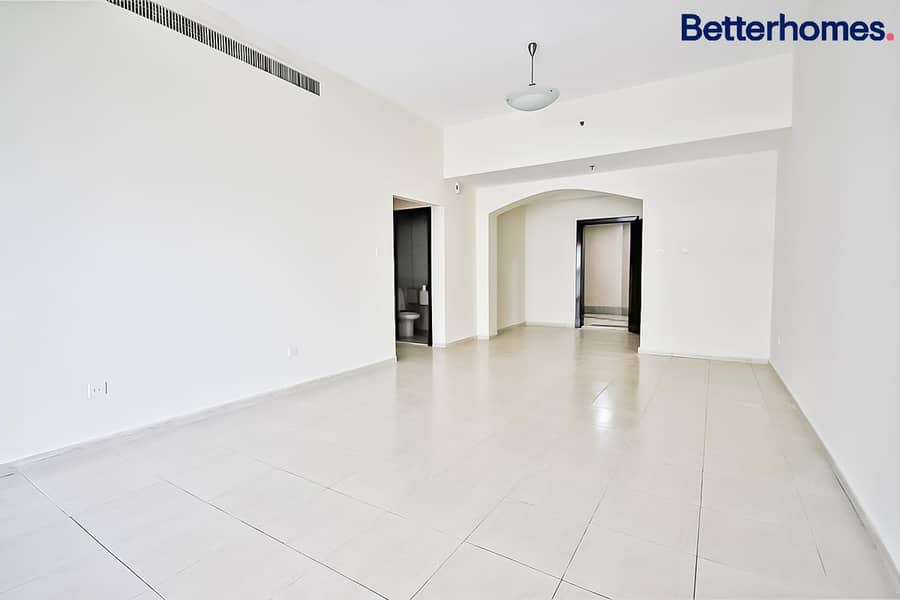 Tenanted | Mid Floor | Chiller Free Tenanted | Mid Floor | Chiller Free