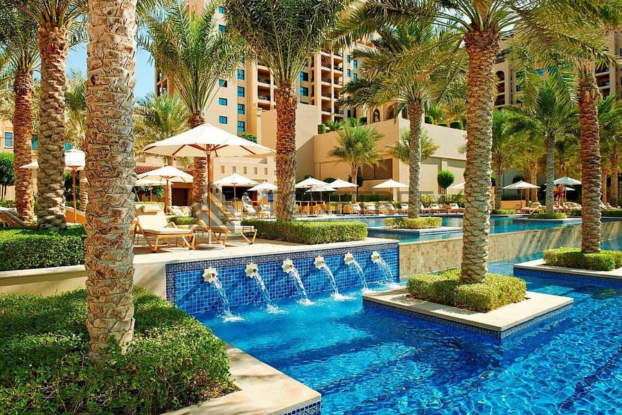 30 pool fairmont. jpg