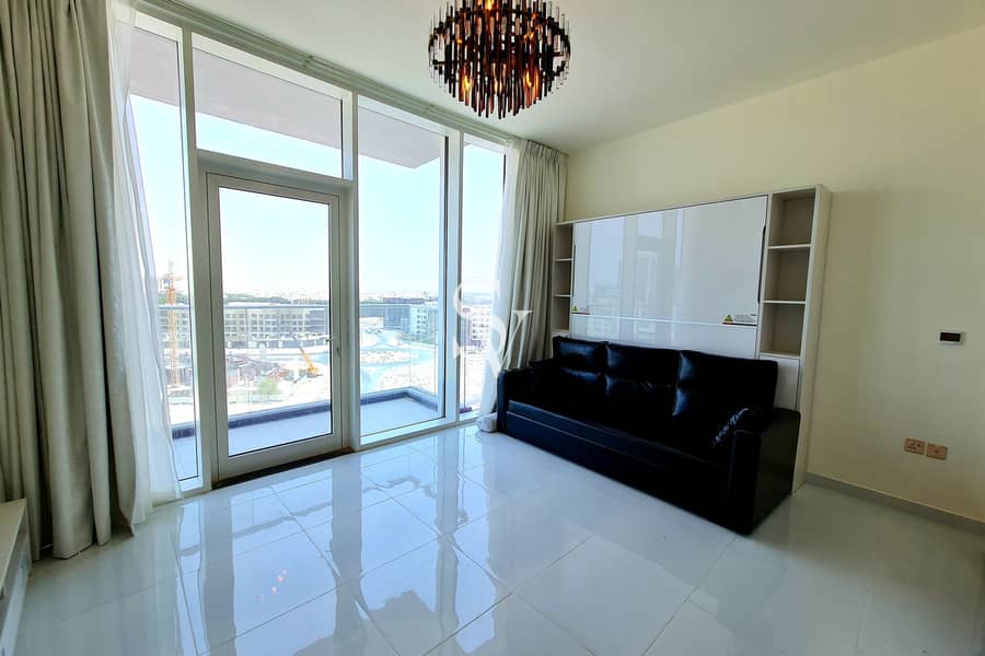 Luxurious and Modern | Mid - Floor | Furnished