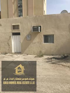 فيلا للبيع بالبستان سكني استثماري مقسمة ع 4 شقق سكنية تصريح 4 طوابق موقع ممتاز زاوية سكة وشارع المساحة 2500 قدم السعر 750 الف درهم