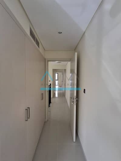 VACANT CORNER VILLA 3BR/MAIDS SPACIOUS SIZE PRIVATE GARDEN LAGOON COMMUNITY