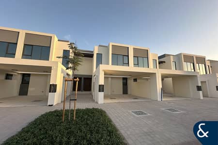 3 Bedroom Townhouse for Rent in Town Square, Dubai - SINGLE ROW | FIRST TENANT | 3 BED + MAID