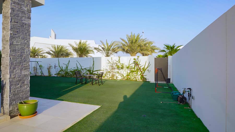 9 yas-acres-yas-island-abu-dhabi (1). JPG