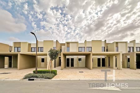 3 Bedroom Townhouse for Sale in Dubailand, Dubai - Direct Access to Amenities | Premium Location