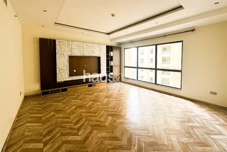 3 Bedroom Apartment for Sale in Jumeirah Beach Residence (JBR), Dubai - Vacant | Prime Location | Partial Sea View