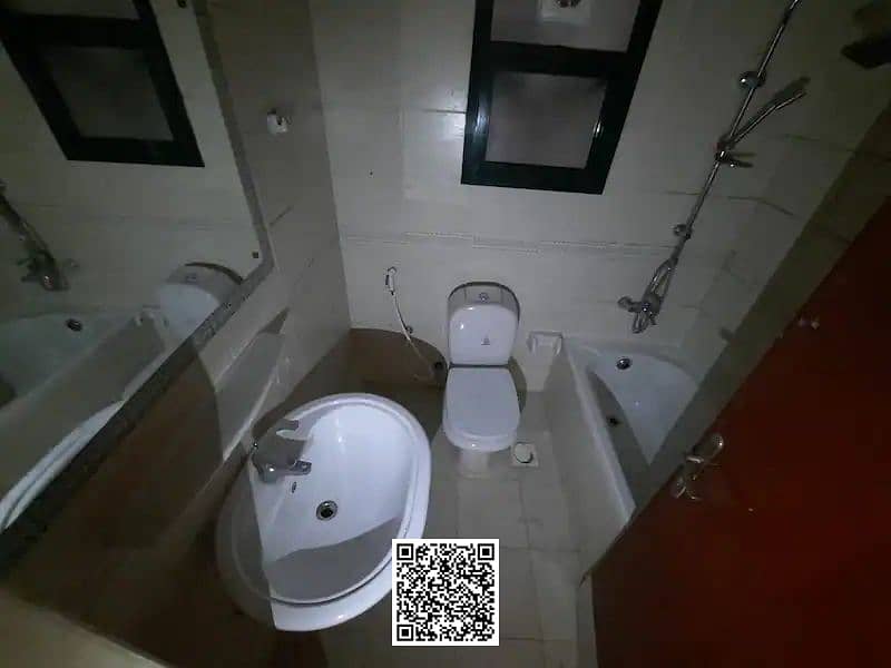 10 r8. jpg