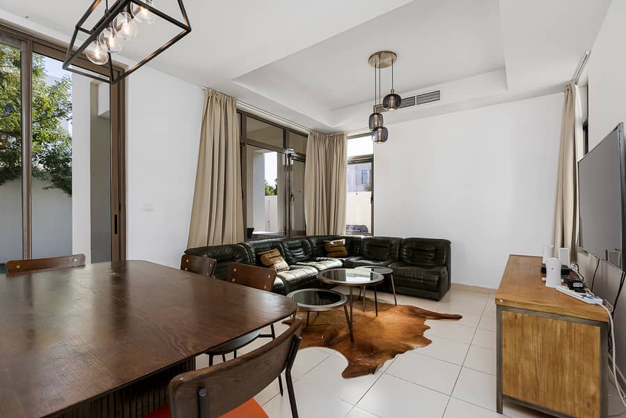3 Living room photo 3. JPG