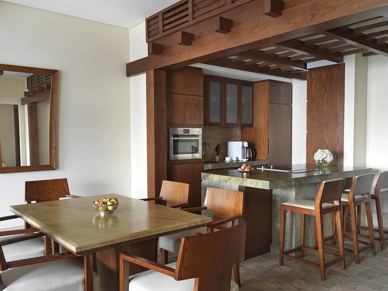 2 STP 2 Bedroom Apartment Palm View Dining Kitchen A_0001 V2. jpg