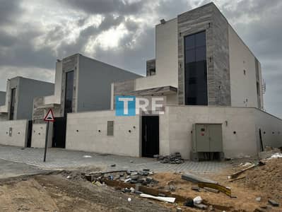 فیلا 4 غرف نوم للايجار في الحليو، عجمان - PHOTO-2023-11-16-17-35-39. jpg