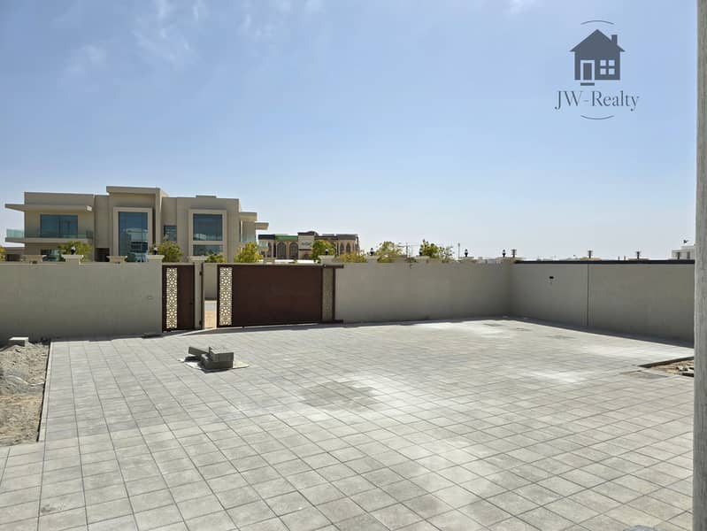 9 Nad al sheba villa brand new for rent6. jpg