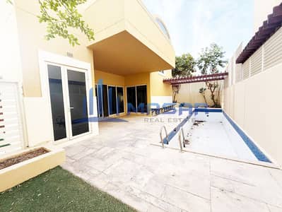 Spacious Villa | Compound | Swimming pool | Corner