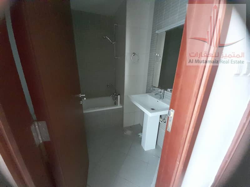 12 b8d57ecc-dabd-4fad-ad27-384f724dbaf1. jpg