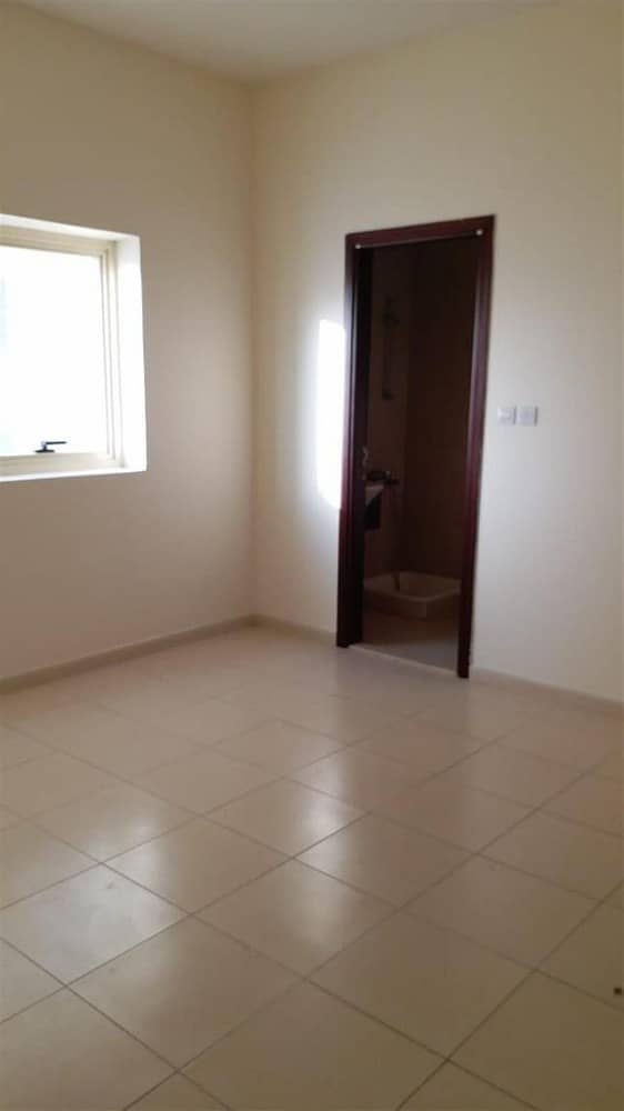 Grab Now! Decent 1 Bedroom Apartment With Balcony Is Vacant Now. ! 2 Bathrooms