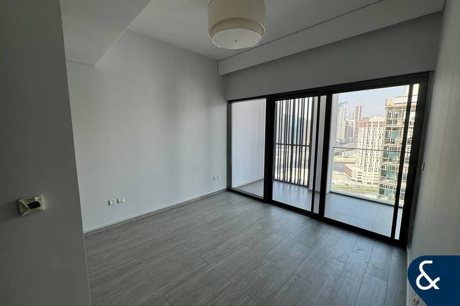 MODERN | VACANT | UNFURNISHED MODERN | VACANT | UNFURNISHED
