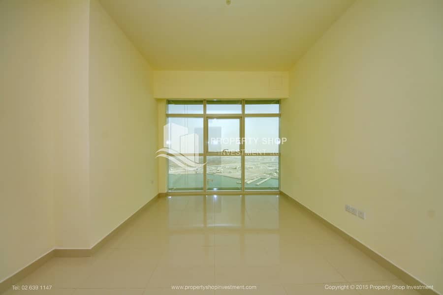 5 3-bedroom-apartment-abu-dhabi-al-reem-island-marina-square-tala-tower-bedroom-2. JPG