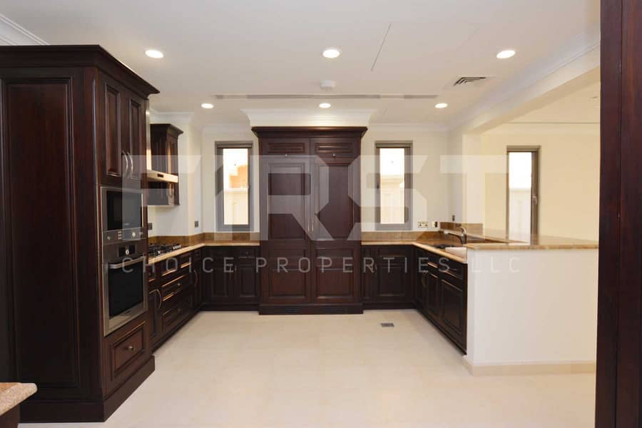 5 Internal Photo of 4 Bedroom Villa in Saadiyat Beach Villas Saadiyat Island Abu Dhabi UAE (13). jpg