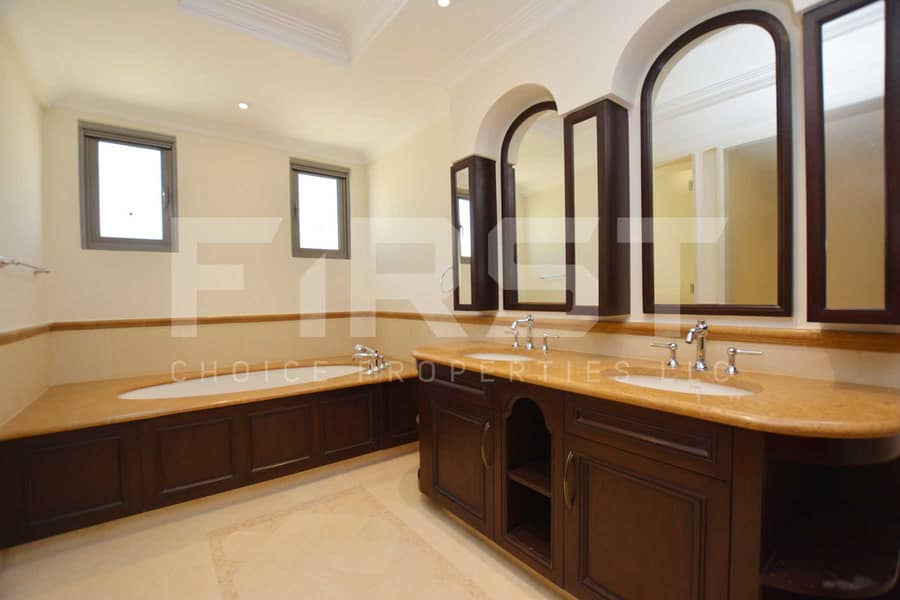 16 Internal Photo of 4 Bedroom Villa in Saadiyat Beach Villas Saadiyat Island Abu Dhabi UAE (20). jpg
