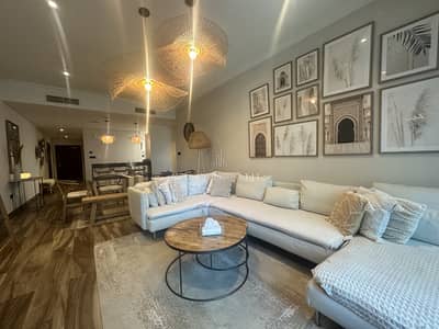 2 Bedroom Flat for Rent in Dubai Marina, Dubai - Fully Upgraded | Large Layout | Semi Furnished