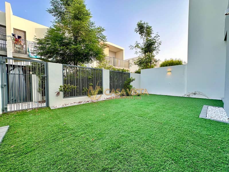 Spacious | Close to Pool | Ready to Move Spacious | Close to Pool | Ready to Move