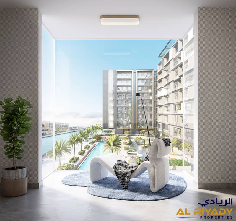 7 Art Bay - glass box. jpg