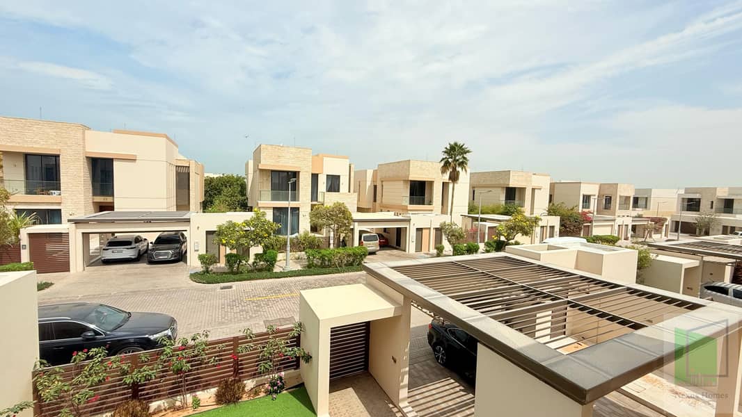 2 c0ead33d-e5b1-4818-99ec-8efab4236aed. jpg