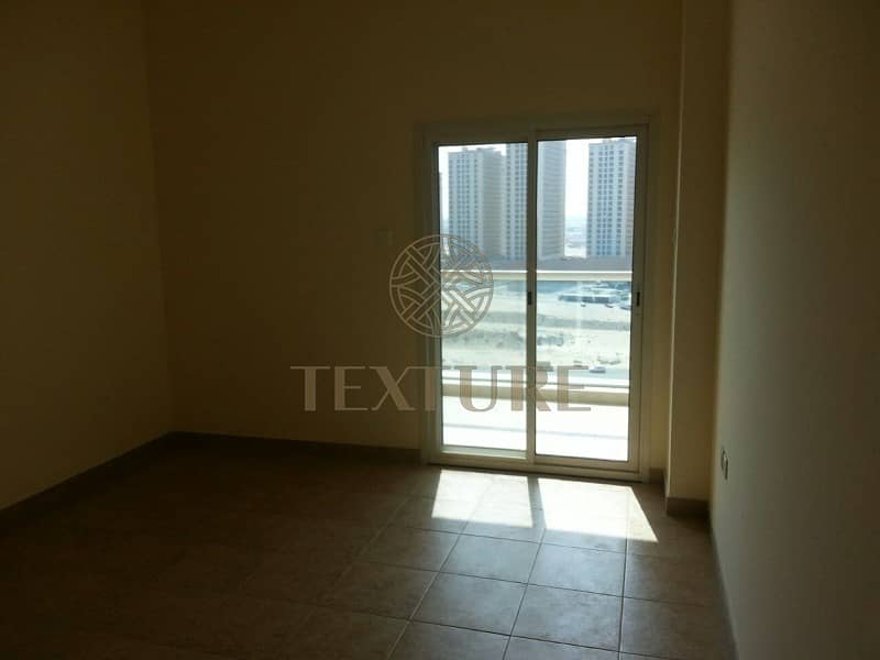 Stunning 1BHK Available in Golf View Residence Stunning 1BHK Available in Golf View Residence