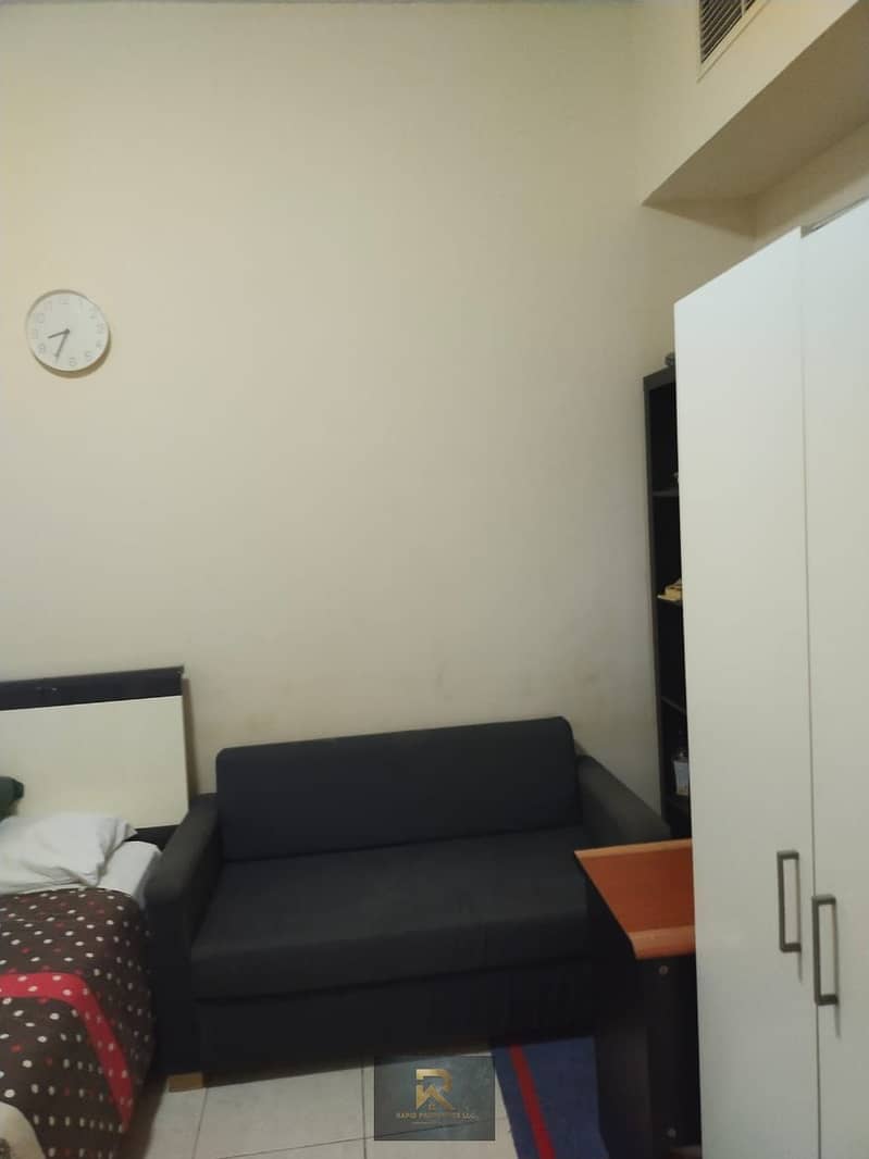 10 room. jpg