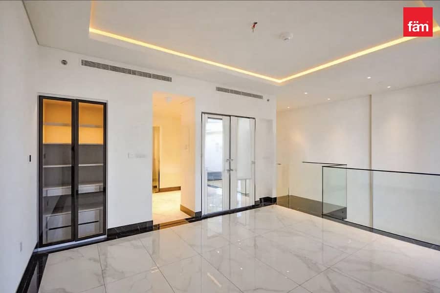 Canal View- Private Jaccuzi- Luxury Duplex