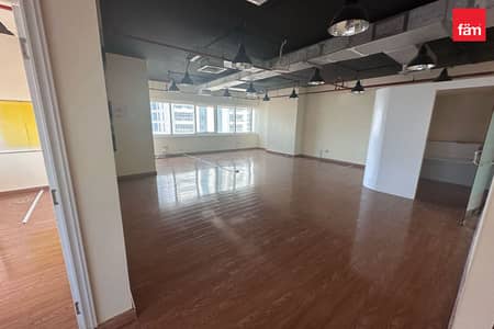Office for Rent in Jumeirah Lake Towers (JLT), Dubai - CLOSE TO METRO | VACANT | LAKE VIEW