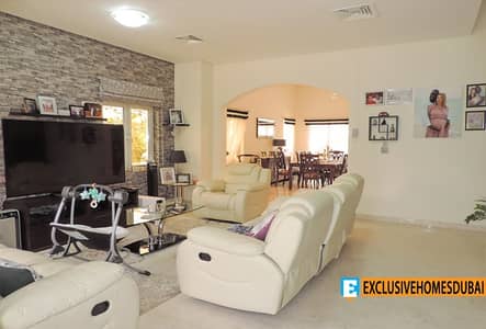 The Villa Specialists | Exclusive | Upgraded 5BR Maid | Private Pool The Villa Specialists | Exclusive | Upgraded 5BR Maid | Private Pool