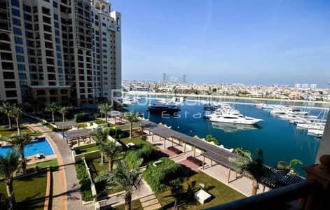 2 Bedroom Flat for Sale in Palm Jumeirah, Dubai - Spacious Layout | Big Terrace | Well maintained