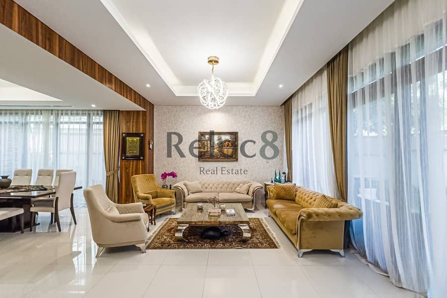 SINGLE ROW | UPGRADED | FURNISHED AND LANSCAPED SINGLE ROW | UPGRADED | FURNISHED AND LANSCAPED