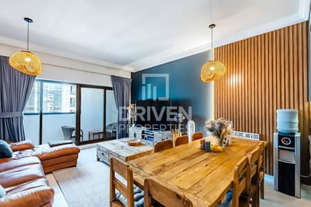 2 Bedroom Flat for Rent in Business Bay, Dubai - Renovated Kitchen and Living Room | Spacious