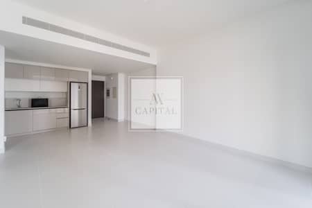 1 Bedroom Apartment for Rent in Dubai Harbour, Dubai - Large Unit | Vacant Mid April | Partial Palm View