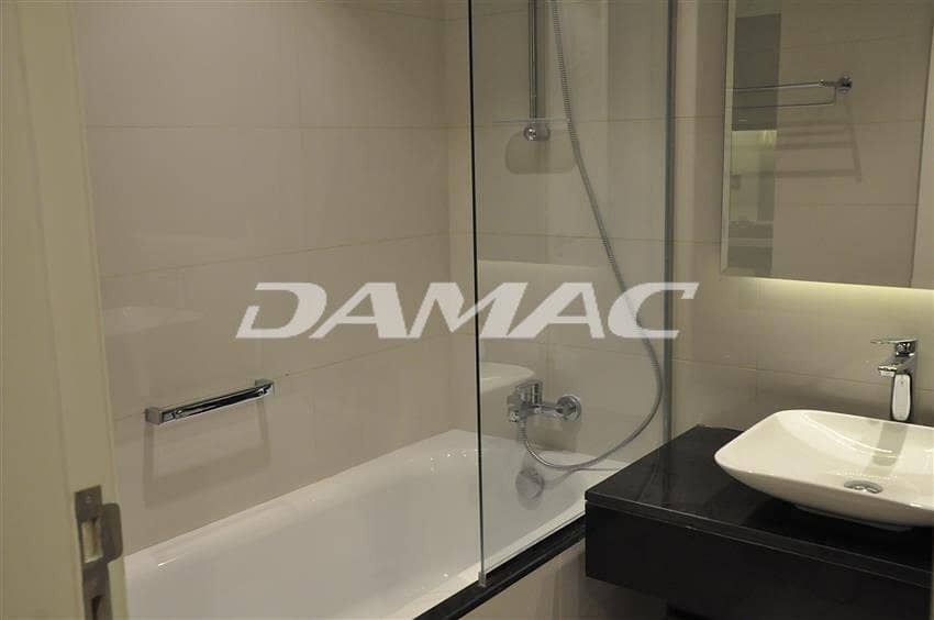 3 Bathroom. jpg