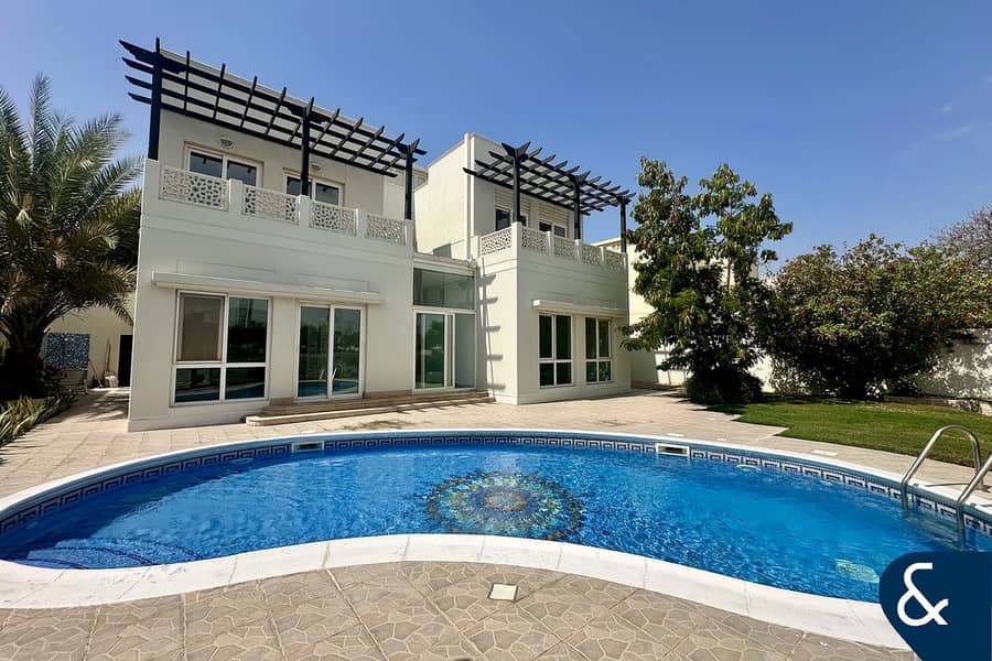Upgraded | Full Lake View | Private Pool Upgraded | Full Lake View | Private Pool