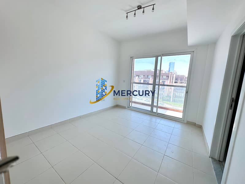 9 oxford-building-jvc-mercury-0555800213-rent-13. JPG