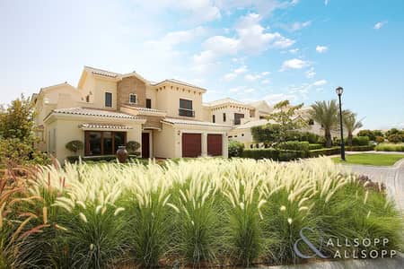 4 Bedrooms | Upgraded Kitchen | White Wood 4 Bedrooms | Upgraded Kitchen | White Wood