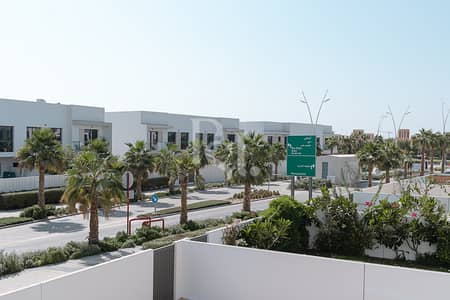 تاون هاوس 3 غرف نوم للبيع في جزيرة ياس، أبوظبي - yas-acres-yas-island-abu-dhabi-community-view (2). JPG